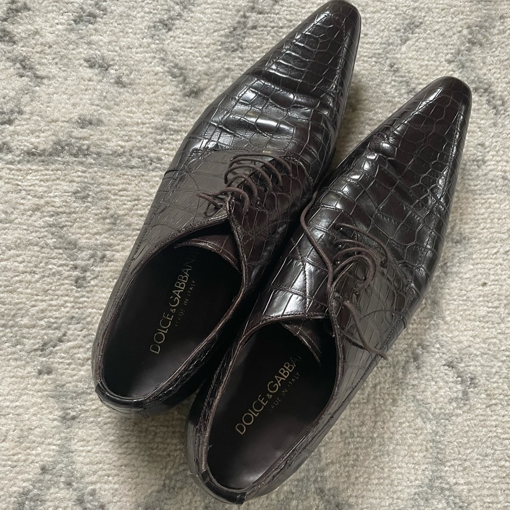 Dolce Gabbana pointed toe Derby / Oxford Shoes in Brown Crocodile leather